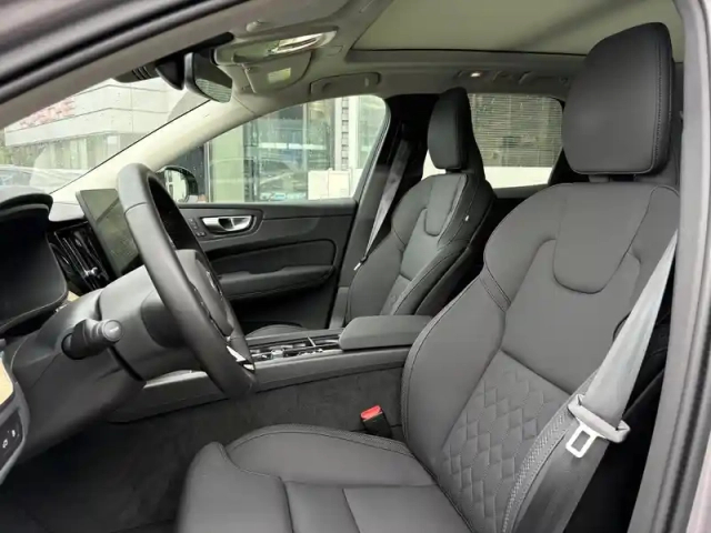 Volvo Xc60 t6 awd hybride rechargeable 253 ch+145 ch geartronic 8 — photo 16