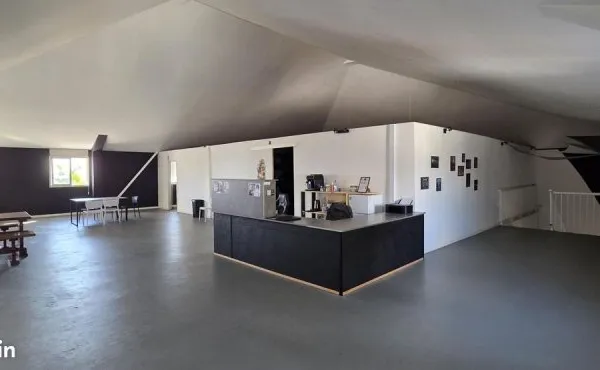 Bureau 285 m²