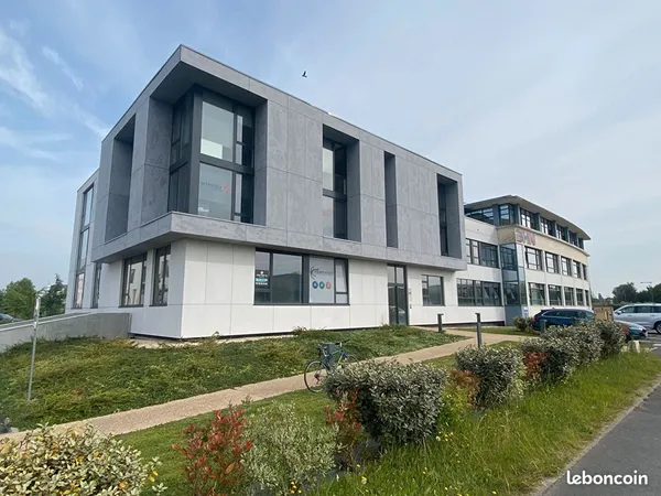 Bureaux 18 m² SAINT CONTEST