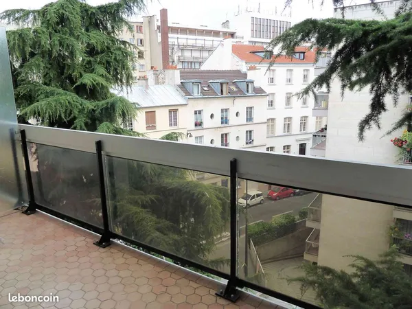 Grand T2 - 60M² - Situation exceptionnelle - 2 Balcons - Traversant, lumineux et au calme. Parking, 