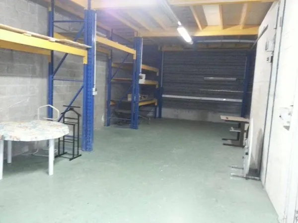 Local d'activité 269 m²