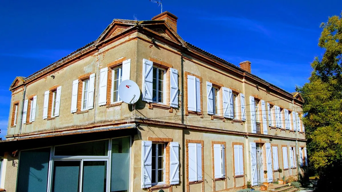 Photo 1