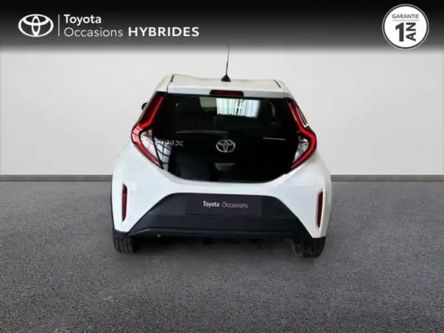 Toyota Aygo x 1.0 vvt-i 72ch dynamic — photo 4
