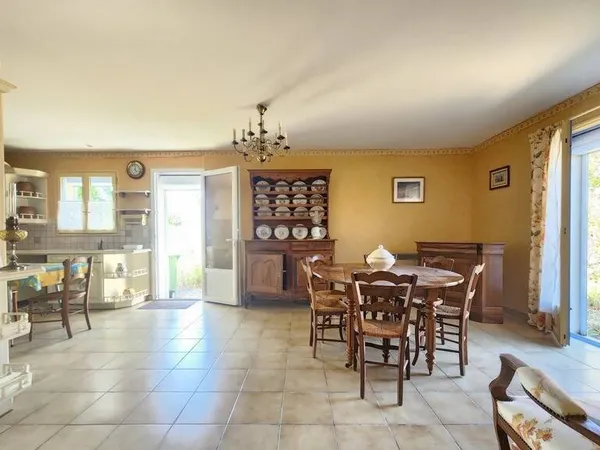 Maison de plain-pied 7 pièces 139 m²
