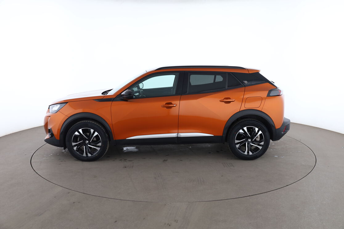 Peugeot 2008 1.2 PureTech Roadtrip EAT8 — photo 2