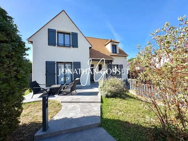 VERNOUILLET: Charmante maison familiale avec jardin 6 pcs - 4 ch - 132m² sur un beau jardin de 663m²