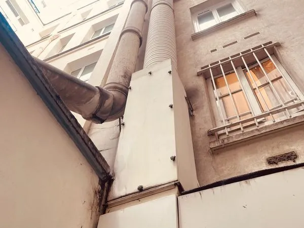Restaurant 70 m² Paris