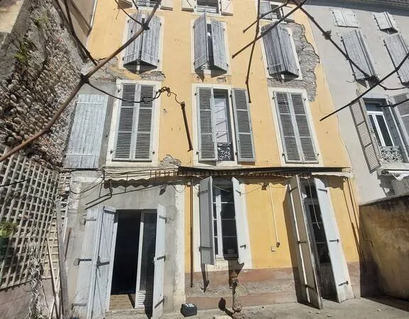 Immeuble 309 m²