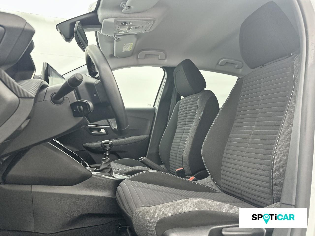 Peugeot 208 1.2 puretech 100ch s&s style 118g — photo 9