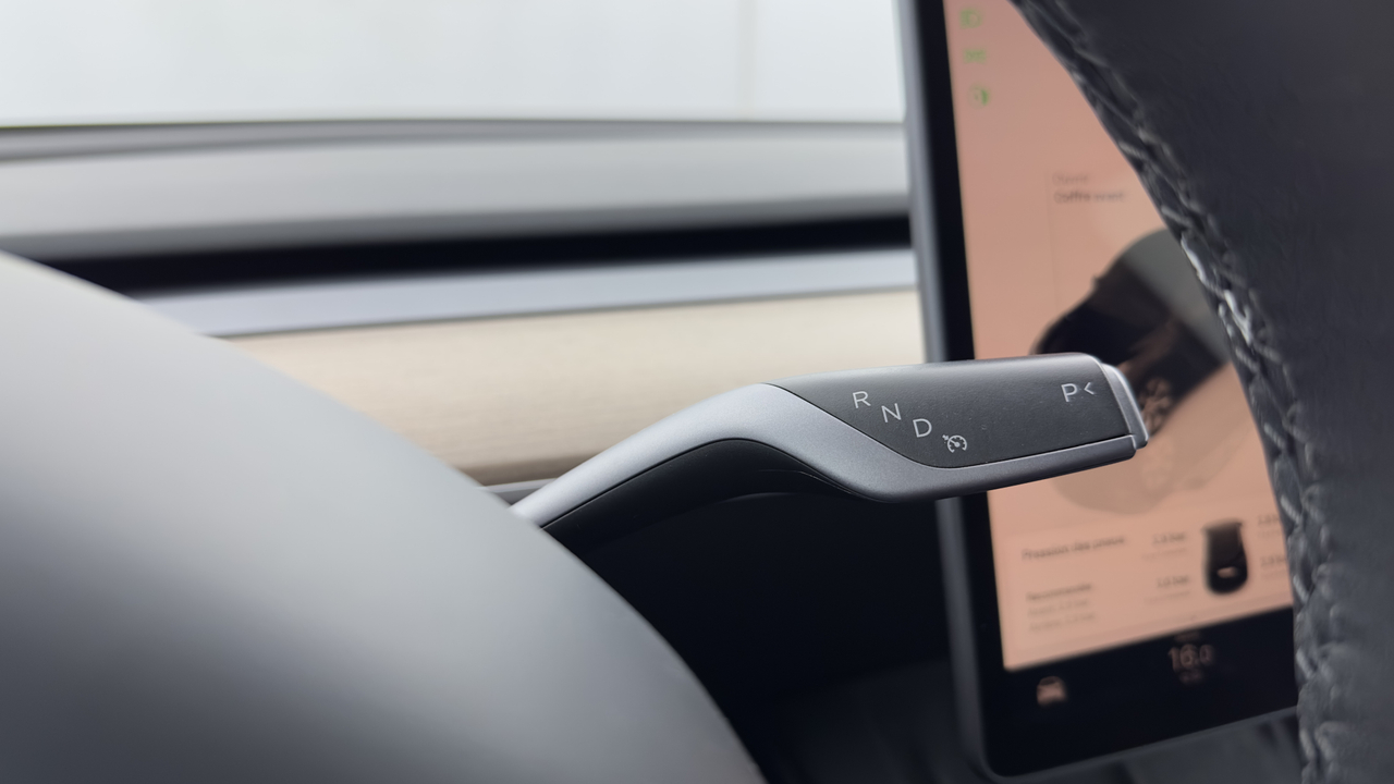 Tesla MODEL Y Grande Autonomie Dual Motor AWD — photo 17