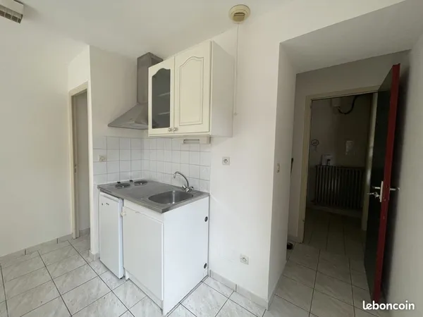 Studio 1 pièce 17 m²