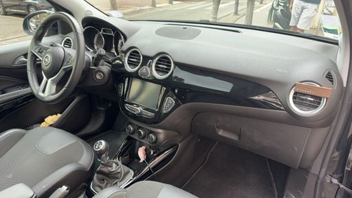 Opel Adam 1.0 Turbo 115 - Glam – 2018 – 83925 km – Essence – Boîte Manuelle — photo 28