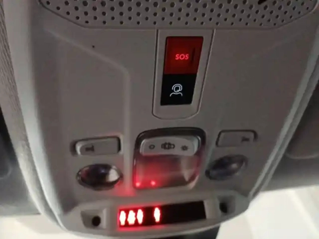 Peugeot 208 hybrid 100 e-dcs6 — photo 25