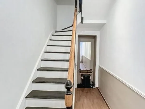 Chambre à la semaine ou au mois dans belle maison avec 3 autres locataires