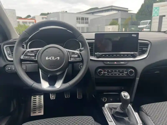 Kia Xceed 1.5 t-gdi 140 ch bvm6 — photo 24