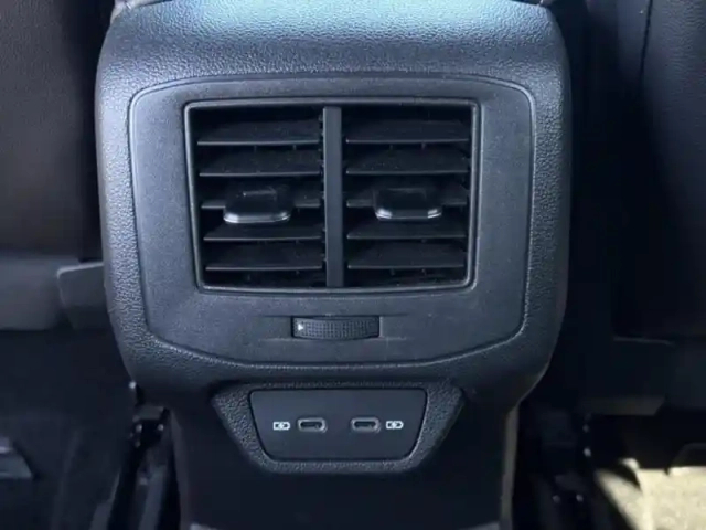 Volkswagen T-Roc 1.5 tsi evo 150ch r-line dsg7 — photo 14