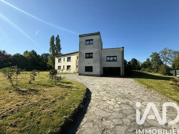 Maison 10 pièces 285 m²