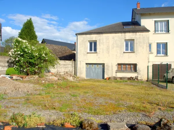 MAISON 2 Niveaux de 120 m2 à aménager à MESSEIX