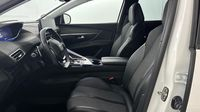 Peugeot 3008 HYBRID 225ch Allure e-EAT8 — photo 12
