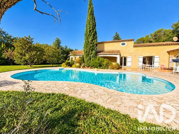 Maison 8 pièces 228 m²