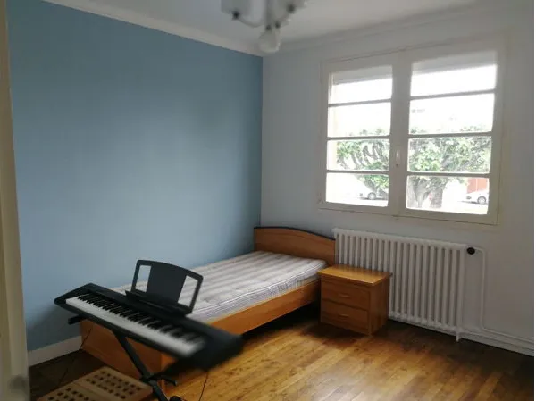 Loue chambre 12m² dans colocation féminine La Roche-sur-Yon