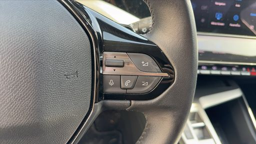 Peugeot 308 1.2 Puretech 130 EAT8 - Allure Pack – 2023 – 53452 km – Essence – Boîte Automatique — photo 6