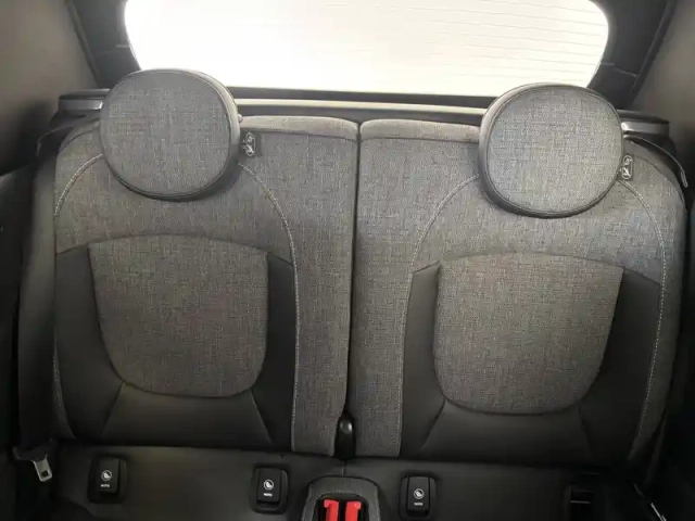 Mini Mini cabriolet cooper 136 ch — photo 24