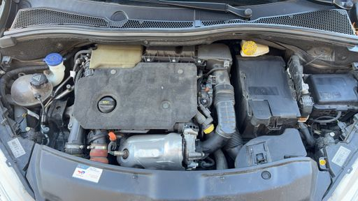 Peugeot 208 1.5 BlueHDi 102 - Signature – 2019 – 98582 km – Diesel – Boîte Manuelle — photo 20