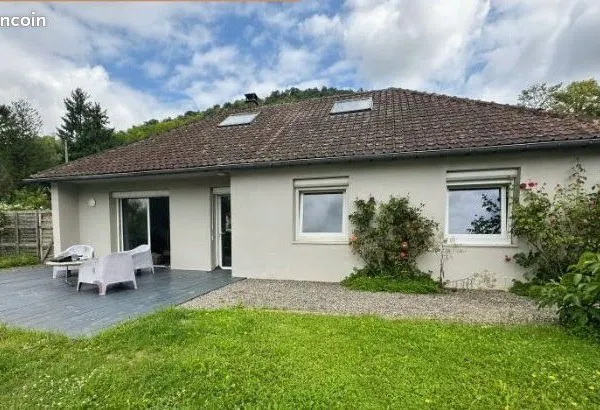 Maison 3ch / Combles aménageables / Jardin 1250m2 / Proche Seine