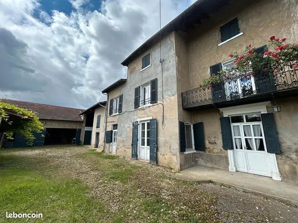 Propriété 5 pièces 165 m²