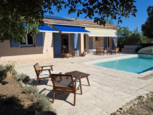 A Régusse Villa de 104m2 avec piscine et garage