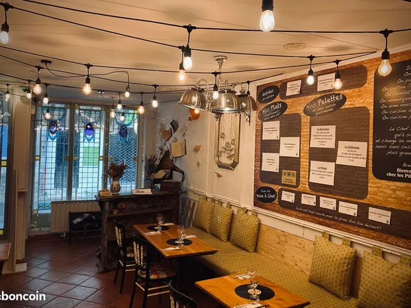 Bâtiment avec possibilité de restaurant