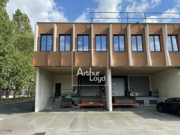 Entrepôt 11601 m²