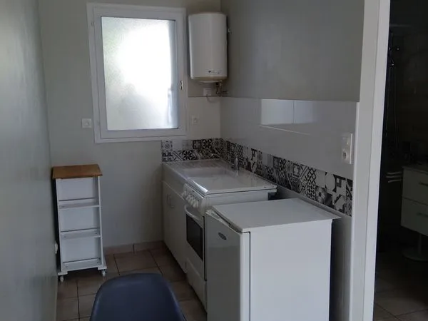 Location à l'année - studio meublé 19m²