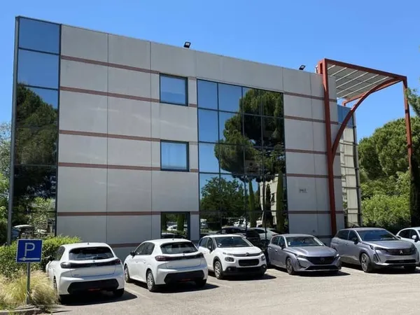 Bureaux 660 m²