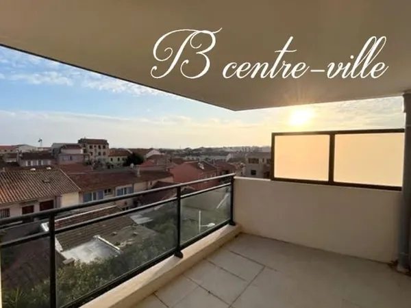 La Londe-les-Maures, T3 de 60 m² avec terrasse, centre-ville