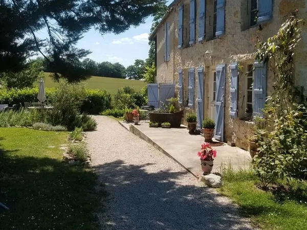 Maison en pierres à Saint Puy