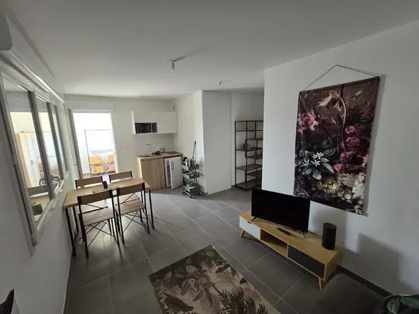 Studio 1 pièce 28 m²