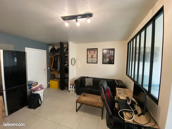 Appartement RDC 2 pièces 34m2, 2 places parking +cave