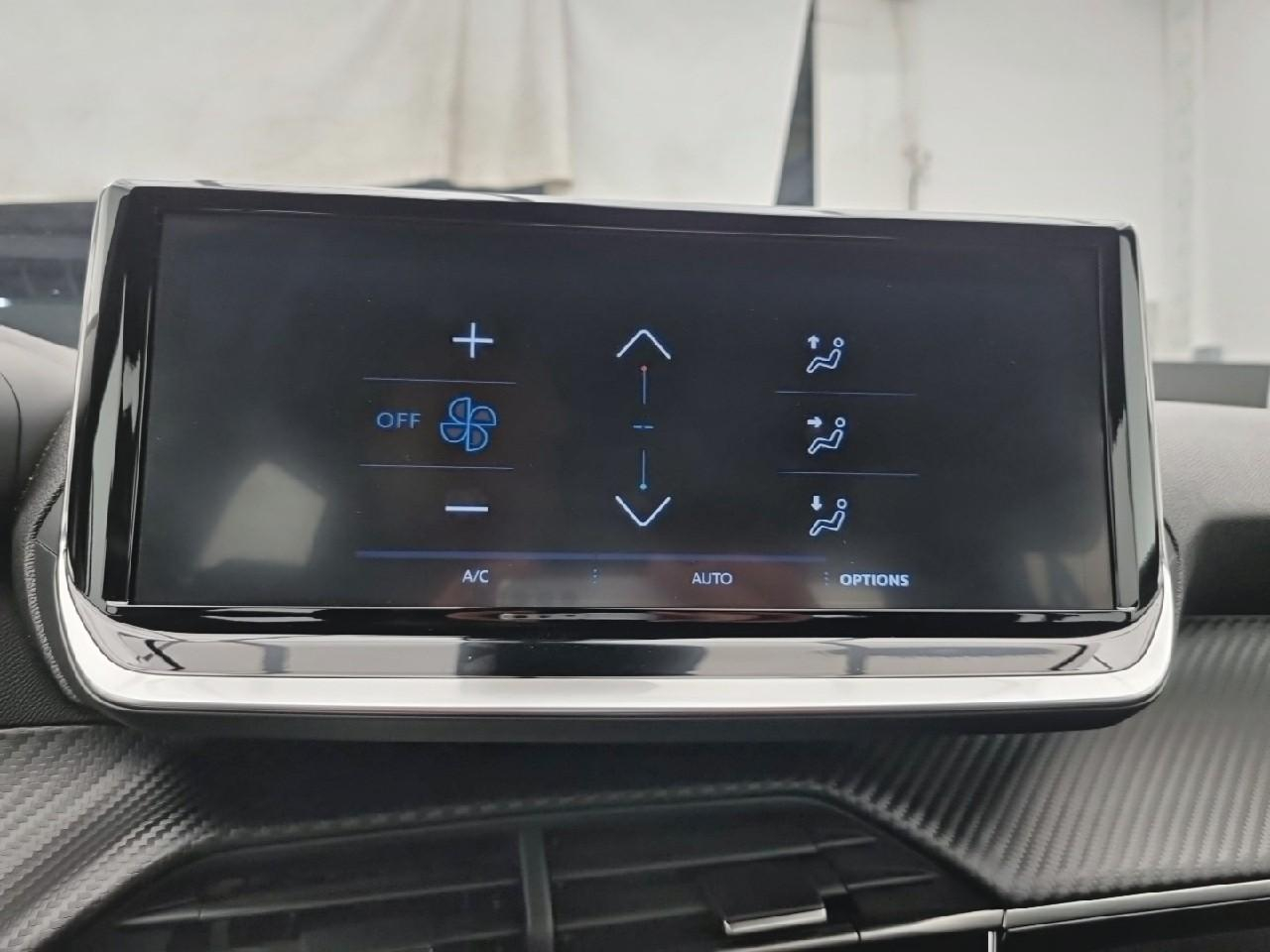 Peugeot 2008 hybrid 145 e-dcs6 style — photo 11