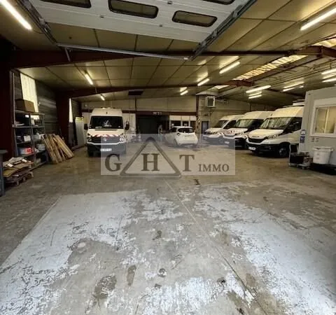 Entrepôt bureaux de 847 m² à louer à santeny