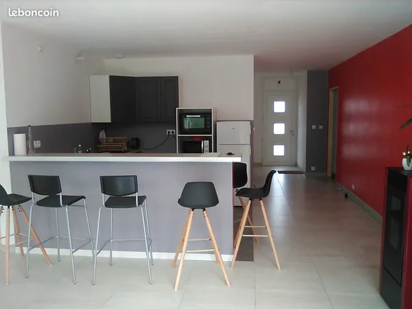 Location maison meublée 6 pièces 135 m2