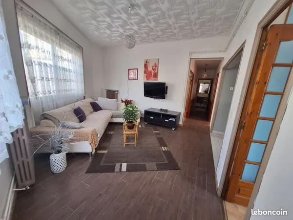 Location Appartement 4 pièces 75 m² avec cour (Port-à-l'Anglais - Vitry-sur-Seine)