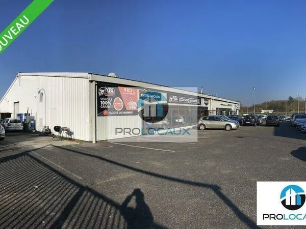 Local commercial 173 m²