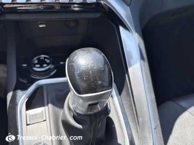 Peugeot 3008 1.2 puretech 130ch s&amp;s bvm6 gt line — photo 5