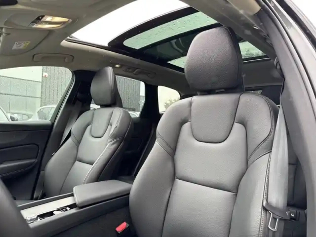 Volvo Xc60 t6 awd hybride rechargeable 253 ch+145 ch geartronic 8 — photo 23