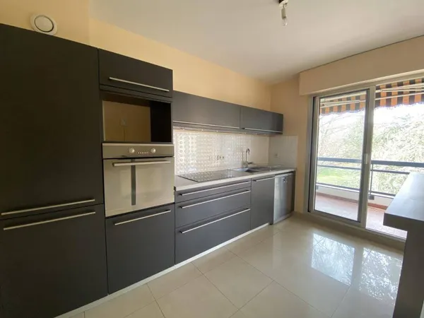 Appartement 4 pièces 94 m²