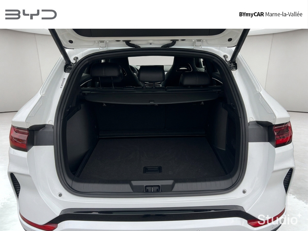 BYD Seal U 1.5l DM-i 218 ch PHEV — photo 14