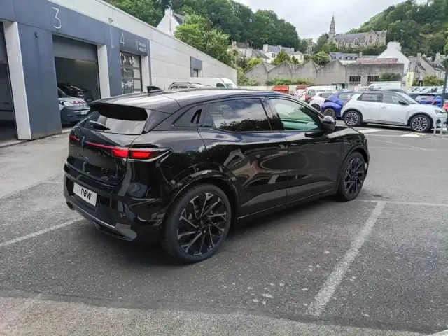 Renault Megane e-tech 220 ch autonomie confort — photo 6
