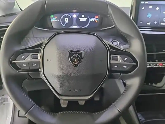 Peugeot 208 100 s&amp;s bvm6 — photo 12